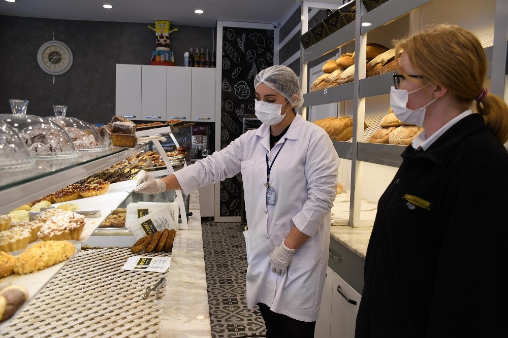 kusadasi belediyesinden yilbasi oncesi hijyen denetimi 4 HhNmQsYB Kuşadası Belediyesi’nden yılbaşı öncesi hijyen denetimi