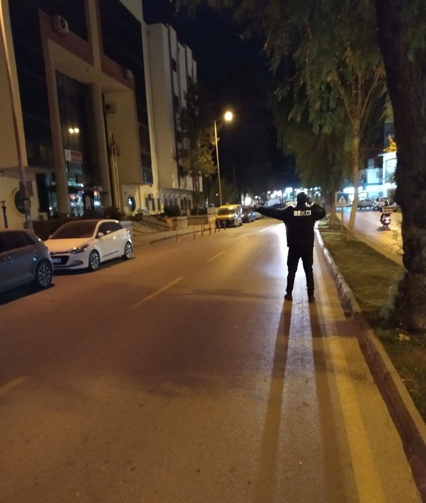 kusadasinda kisitlamaya uymayan 32 kisiye 100 bin 800 lira ceza kesildi 3 VUFlg2mj Kuşadası’nda kısıtlamaya uymayan 32 kişiye 100 bin 800 lira ceza kesildi