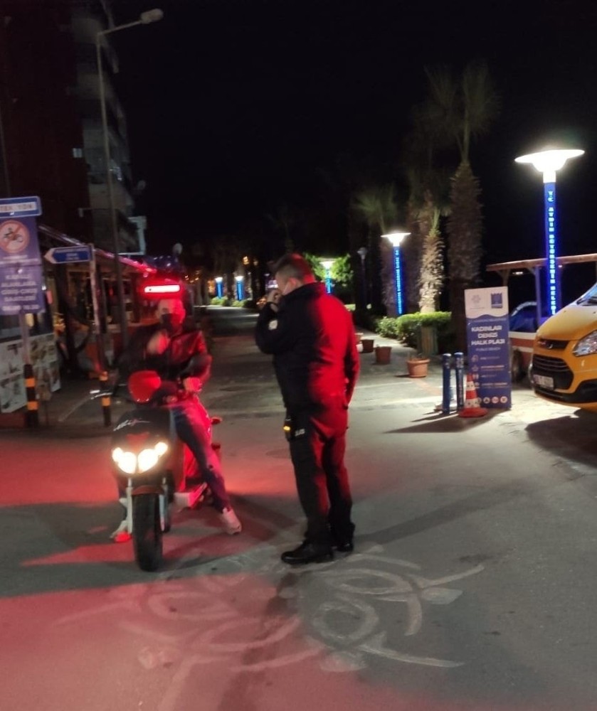 kusadasinda kisitlamaya uymayan 32 kisiye 100 bin 800 lira ceza kesildi 5 Y7jBk67T Kuşadası’nda kısıtlamaya uymayan 32 kişiye 100 bin 800 lira ceza kesildi
