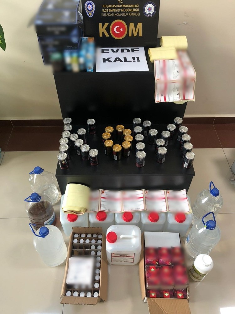 Kuşadası’nda sahte içki operasyonu, 3 şüpheli gözaltına alındı 1 kusadasinda sahte icki operasyonu 3 supheli gozaltina alindi 1 XhcI7liT Kuşadası’nda sahte içki operasyonu, 3 şüpheli gözaltına alındı
