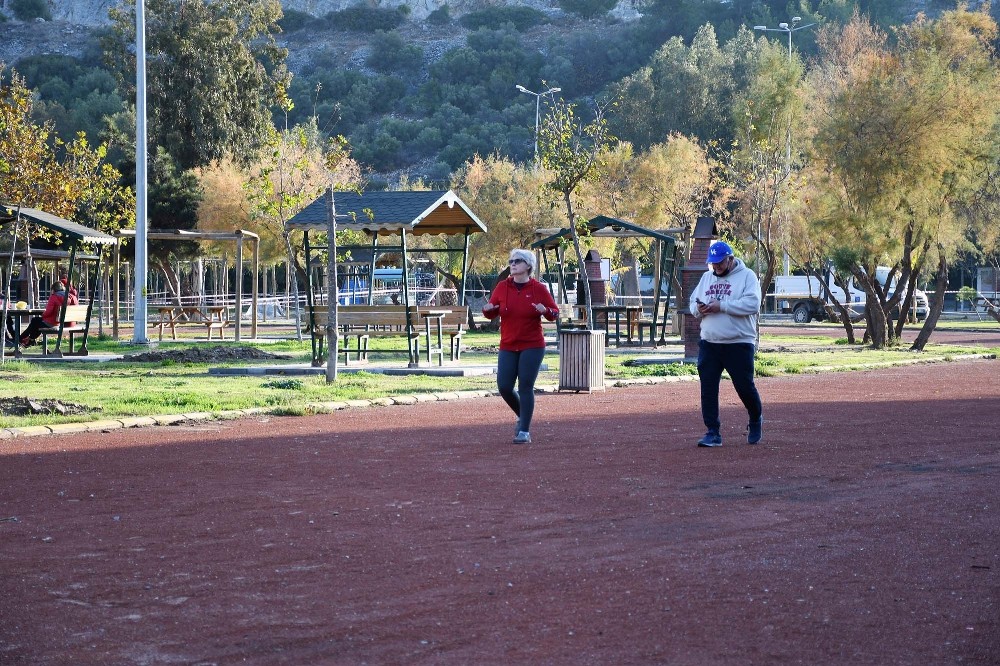 mobil ikram aracinin son duragi adagol oldu 2 lFV2ZIpa Mobil İkram Aracı’nın son durağı Adagöl oldu