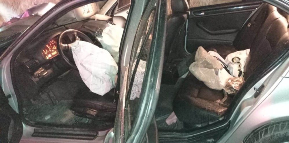 polisten kacti direge carpti 1 S85YFJTD Polisten kaçtı, direğe çarptı