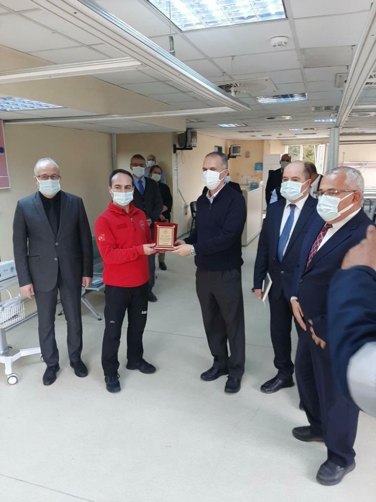 saglik muduru acikgoz cinedeki hastanede incelemede bulundu 3 OmMiYMQv Sağlık Müdürü Açıkgöz Çine’deki hastanede incelemede bulundu