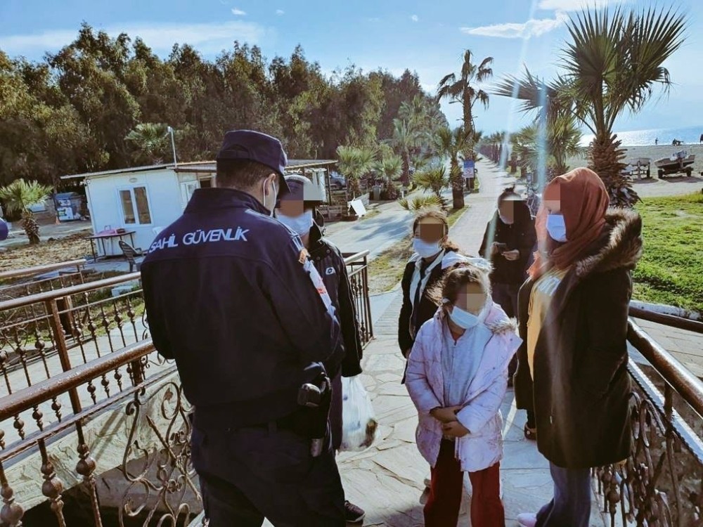 Sahil güvenlik ekiplerinden Kuşadası Körfezi’nde yılbaşı denetimi 3 sahil guvenlik ekiplerinden kusadasi korfezinde yilbasi denetimi 3 Zff4DqSi Sahil güvenlik ekiplerinden Kuşadası Körfezi’nde yılbaşı denetimi
