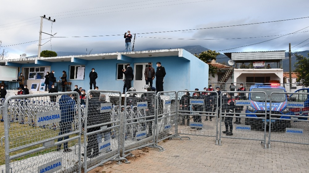 sokede balik ciftlikleri ced toplantisi gergin gecti 3 Söke’de balık çiftlikleri ÇED toplantısı gergin geçti