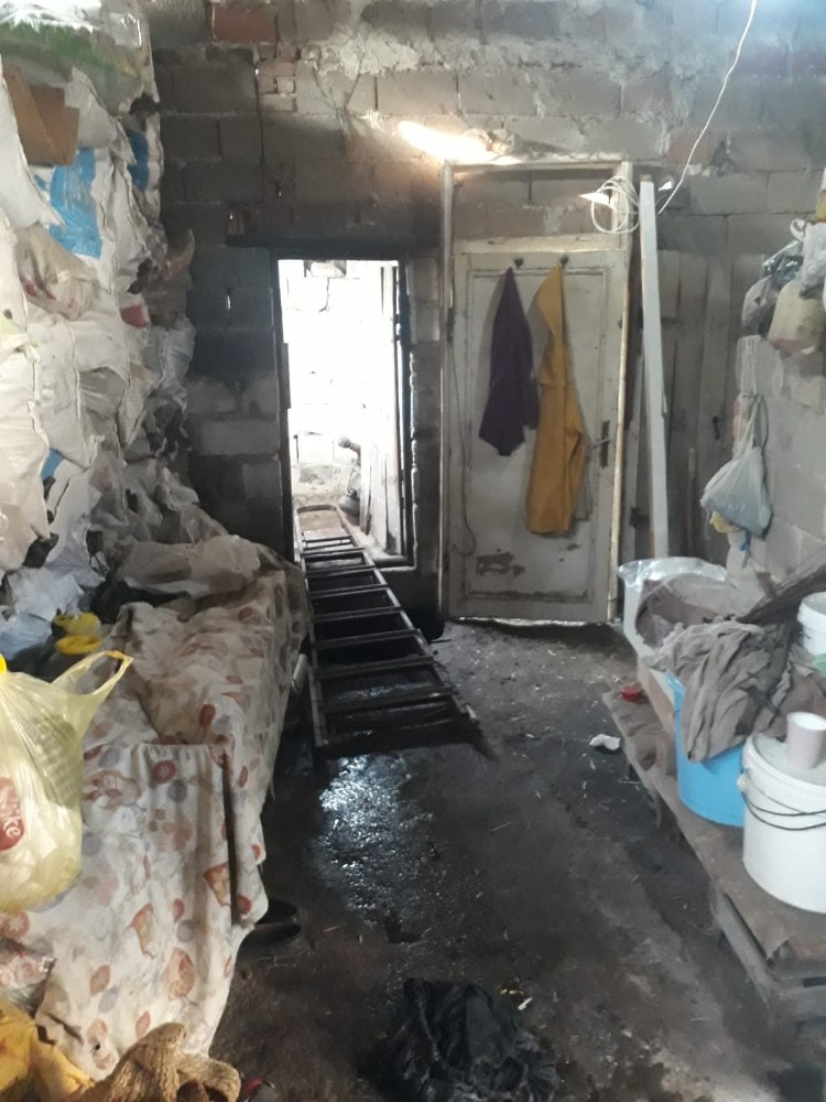 talihsiz kadin 3 metrelik cukura dustu 1 4yyHflrP Talihsiz kadın 3 metrelik çukura düştü