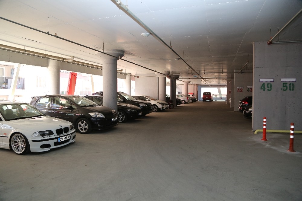 vatandaslar kapali otoparktan memnun 1 4HWzZuJl Vatandaşlar kapalı otoparktan memnun