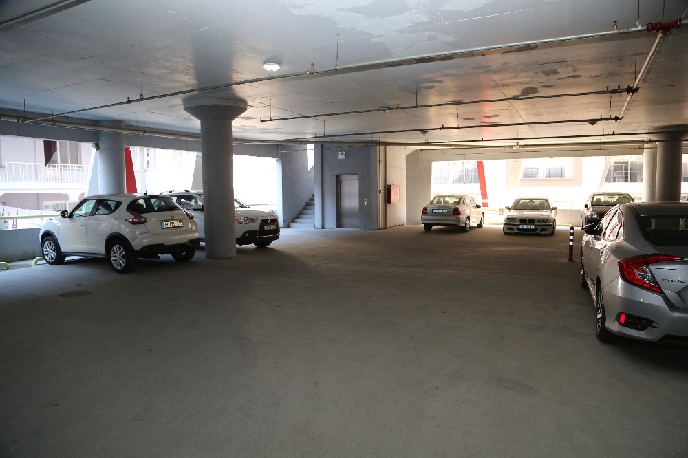 vatandaslar kapali otoparktan memnun 2 25PnGfJQ Vatandaşlar kapalı otoparktan memnun