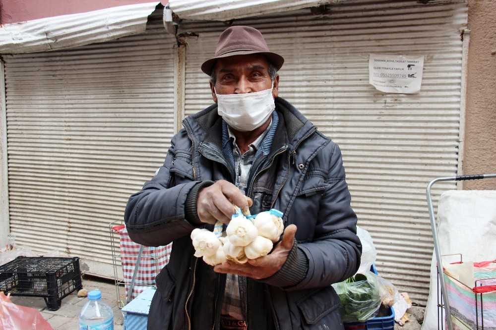 asilar turkiyeye geldi sarimsagin da atesi dustu 2 dhE1CpCJ Aşılar Türkiye’ye geldi sarımsağın da ateşi düştü