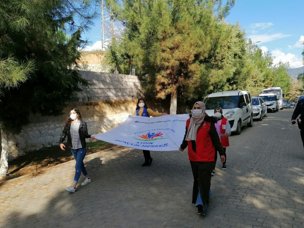 aydinli genclerden vefa yuruyusu 1 Lt8YEvtY Aydınlı gençlerden vefa yürüyüşü