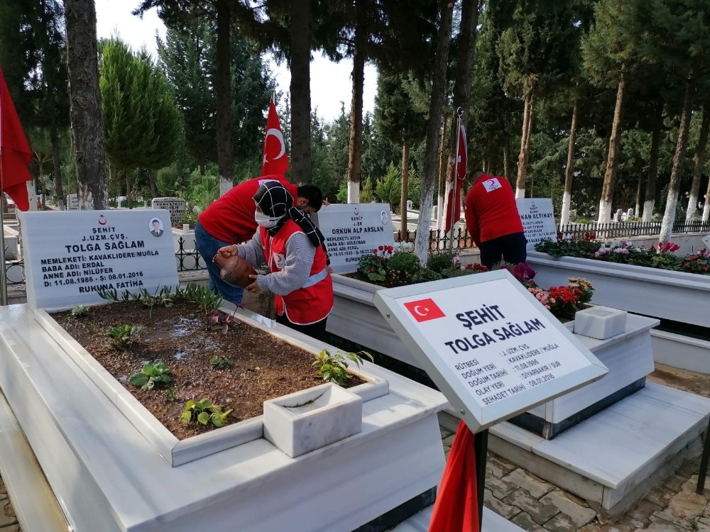 aydinli genclerden vefa yuruyusu 4 ZIPTO3rG Aydınlı gençlerden vefa yürüyüşü