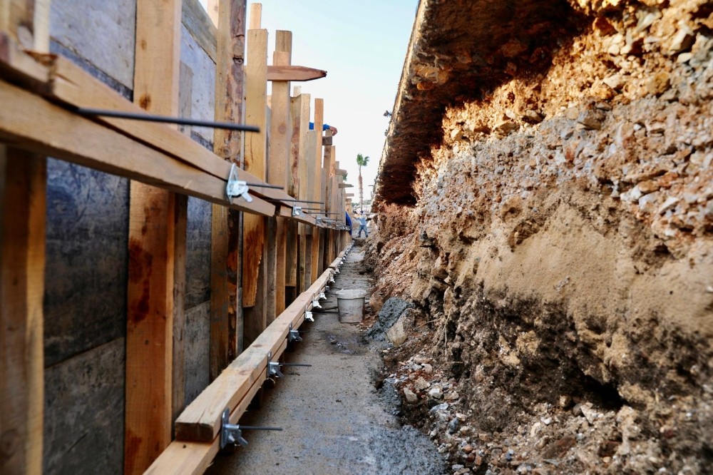 Didim’de belediye ekiplerinden yeni yıl mesaisi 1 didimde belediye ekiplerinden yeni yil mesaisi 1 Didim’de belediye ekiplerinden yeni yıl mesaisi