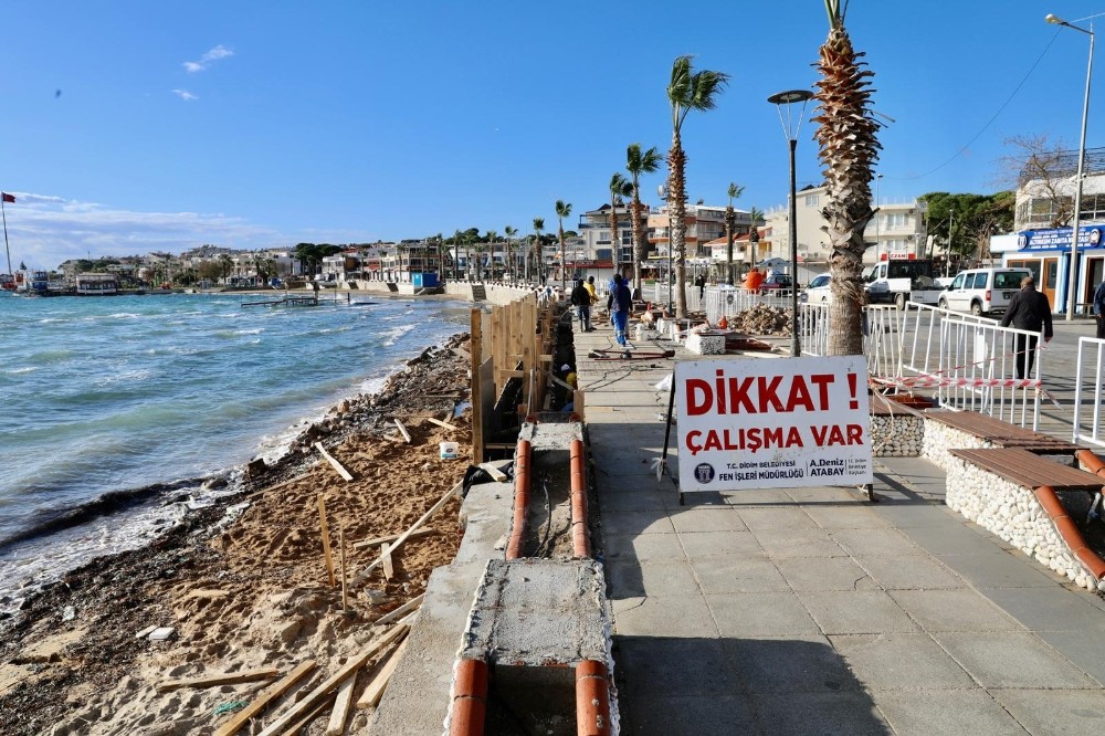 Didim’de belediye ekiplerinden yeni yıl mesaisi 3 didimde belediye ekiplerinden yeni yil mesaisi 3 BWrWHre7 Didim’de belediye ekiplerinden yeni yıl mesaisi