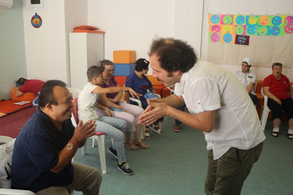 Kuşadası Belediye Tiyatrosu’na sosyal sorumluluk ödülü 4 kusadasi belediye tiyatrosuna sosyal sorumluluk odulu 4 3uzFefjC Kuşadası Belediye Tiyatrosu’na sosyal sorumluluk ödülü