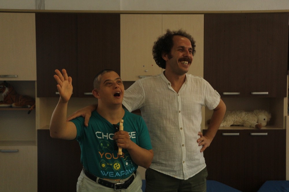 Kuşadası Belediye Tiyatrosu’na sosyal sorumluluk ödülü 8 kusadasi belediye tiyatrosuna sosyal sorumluluk odulu 5 1UaRXdkp Kuşadası Belediye Tiyatrosu’na sosyal sorumluluk ödülü