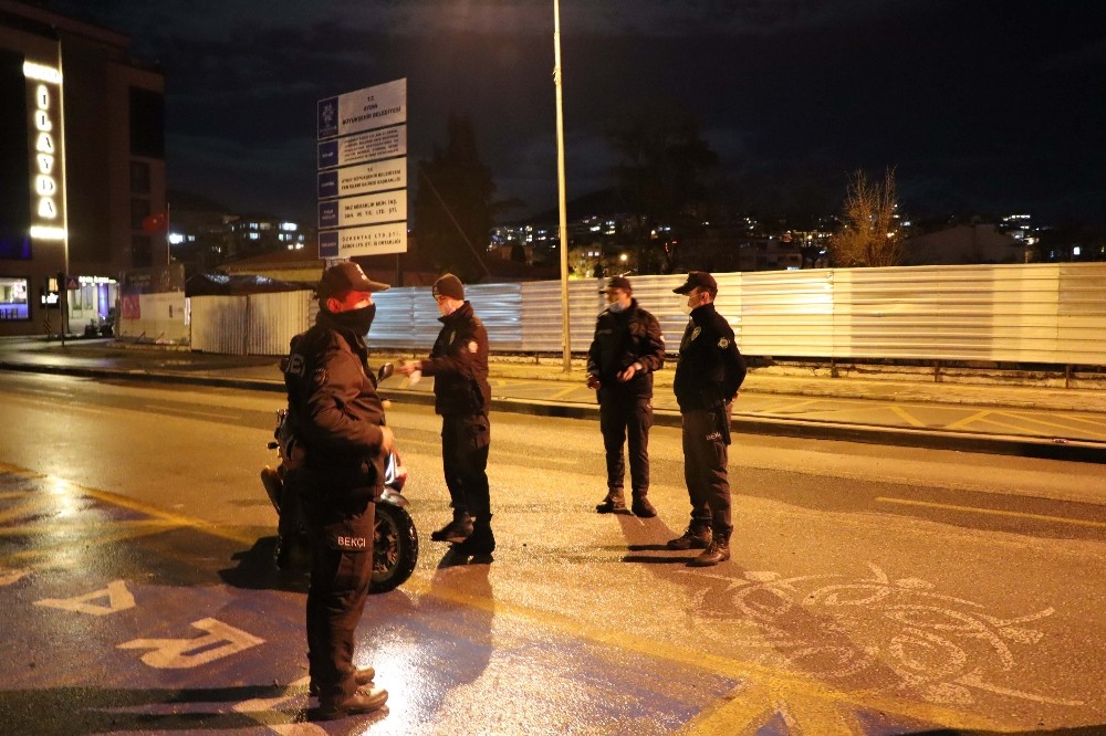 kusadasinda sessiz yilbasi 3 LJ5iX5uD Kuşadası’nda sessiz yılbaşı