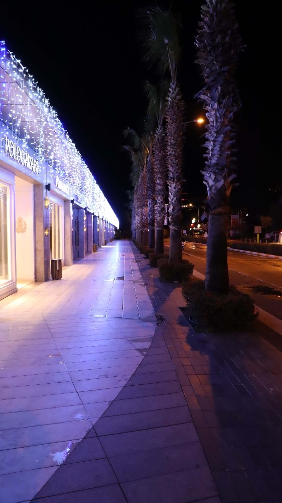 kusadasinda sessiz yilbasi 5 LYOQk1hT Kuşadası’nda sessiz yılbaşı