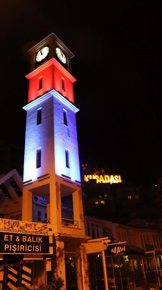 kusadasinda sessiz yilbasi 6 F9YZ9LdT Kuşadası’nda sessiz yılbaşı