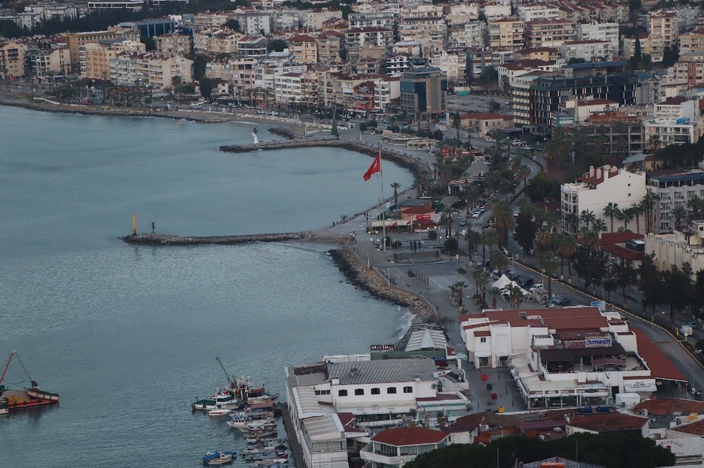 Kuşadası’ndan yeni yılın ilk günü izolasyonlu tatil manzaraları 16 kusadasindan yeni yilin ilk gunu izolasyonlu tatil manzaralari 13 Z2ssjMGP Kuşadası’ndan yeni yılın ilk günü izolasyonlu tatil manzaraları