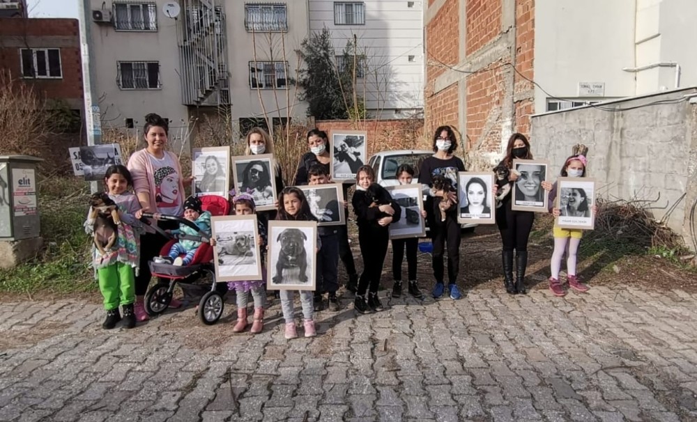nazillide hayvanseverler kadina siddete dikkat cekti 1 93riVIvs Nazilli’de hayvanseverler kadına şiddete dikkat çekti