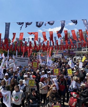 Aydın’da Emekliler Miting Düzenledi: