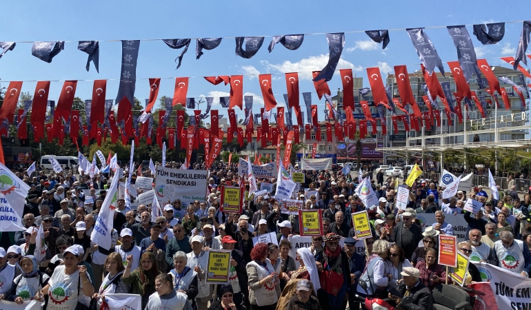 Aydın’da Emekliler Miting Düzenledi: