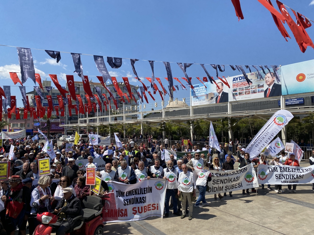 IMG 9897.JPG 1 Aydın’da Emekliler Miting Düzenledi: “Bu Maaşlarla Yaşanmaz” Mesajı