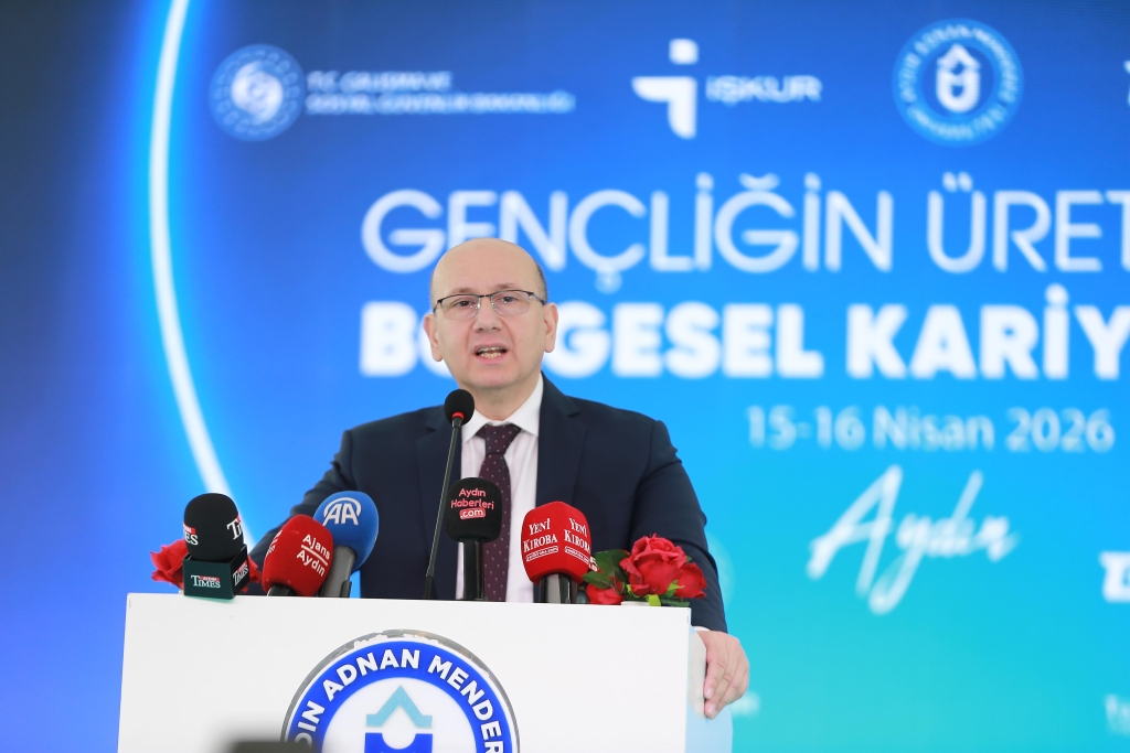 bakan yardimcisi EGEKAF’26 Aydın’da Kapılarını Açtı: Binlerce Öğrenci Kariyer Fuarında Buluştu