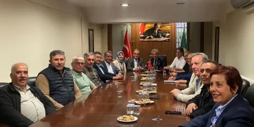 solakoglundan-efeler-ziraat-odasina-ziyaret